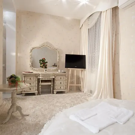 Deluxe Kupava Hotel 5*