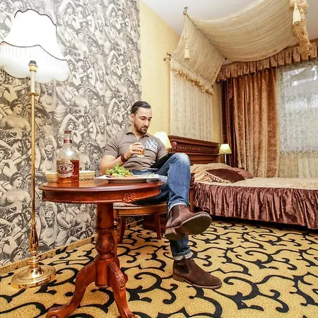 Deluxe Kupava Hotel