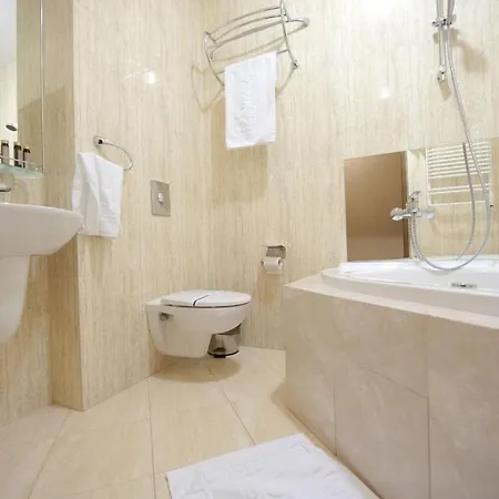 Deluxe Kupava Hotel