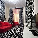 Deluxe Kupava Hotel